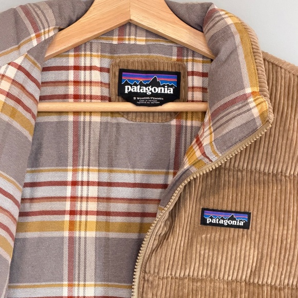 100% down Patagonia Fjord tan corduroy puffer with fleece lining - like new - Picture 2 of 8
